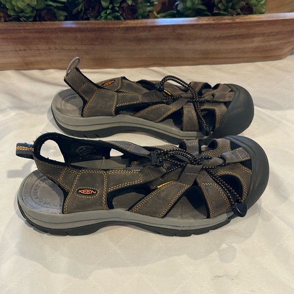 Keen Mens Venice H2 waterproof hiking sandal‎ sandals size 11 EUC - Picture 1 of 6